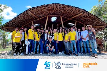 Estudiantes de Ingeniería Civil participan en curso de Eco Construcción en "Tierrita Linda" en Popayán